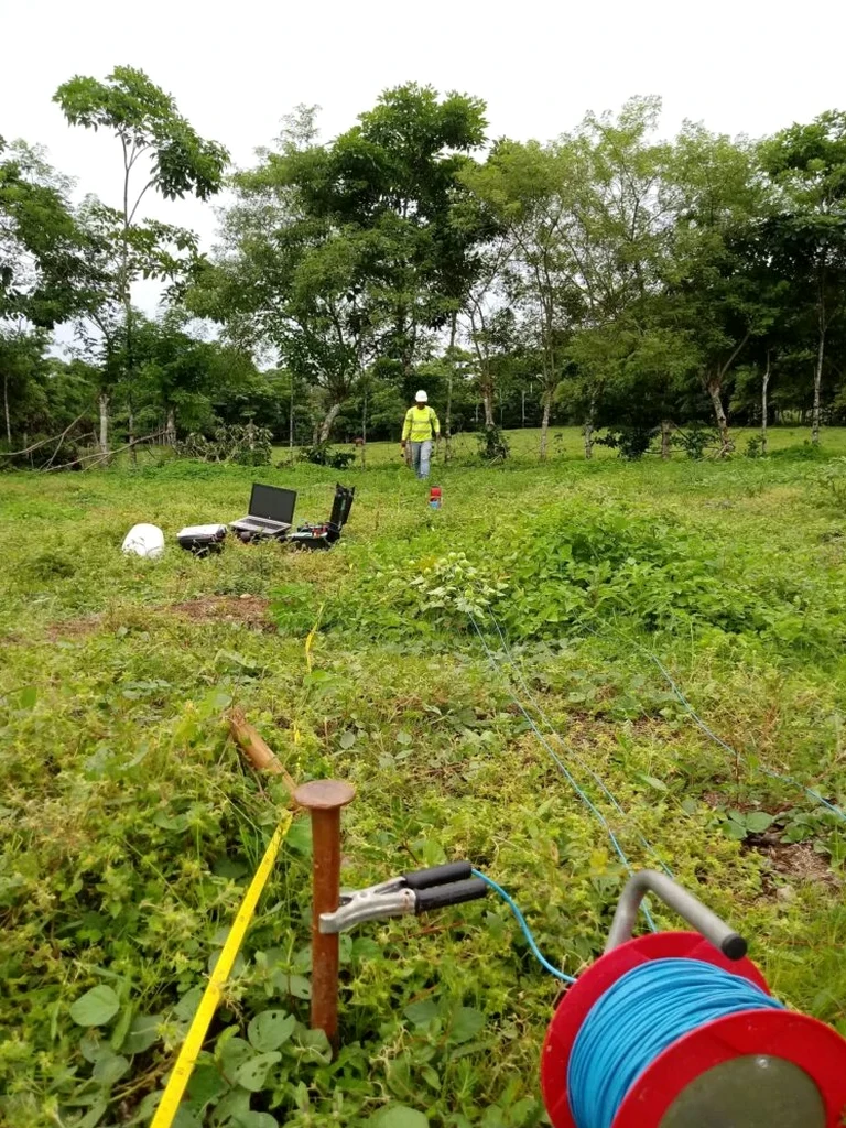 Diseño de Vibrocompactación en Lo Prado: Densificación Profunda para Suelos Complejos